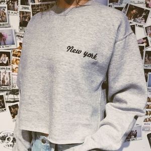 Brandy Melville cropped New York crewneck